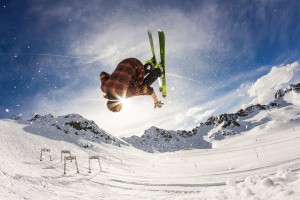 乐鱼电竞· (中国)官方网站-《英雄联盟》“巅峰预选”火热开启，谁能冲出重围？